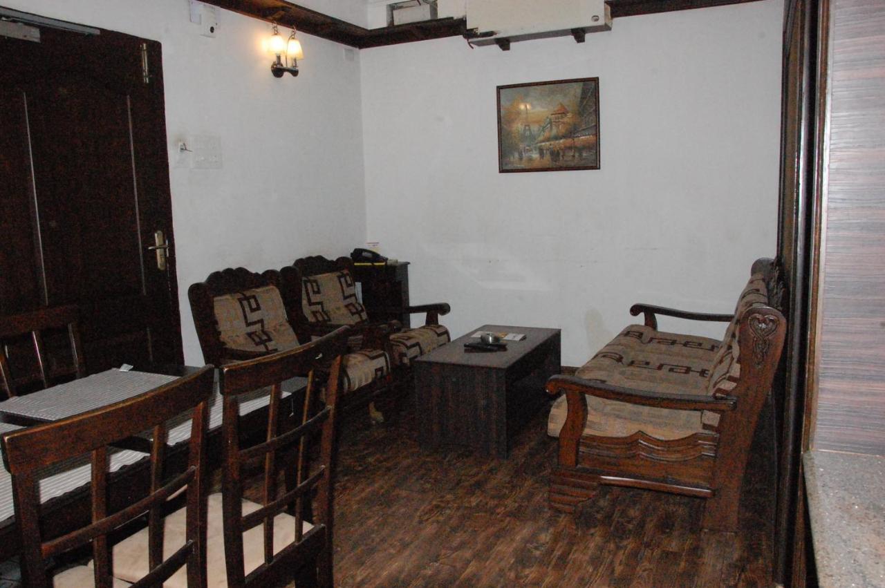 Hotel Blue Star Коимбаторе Екстериор снимка