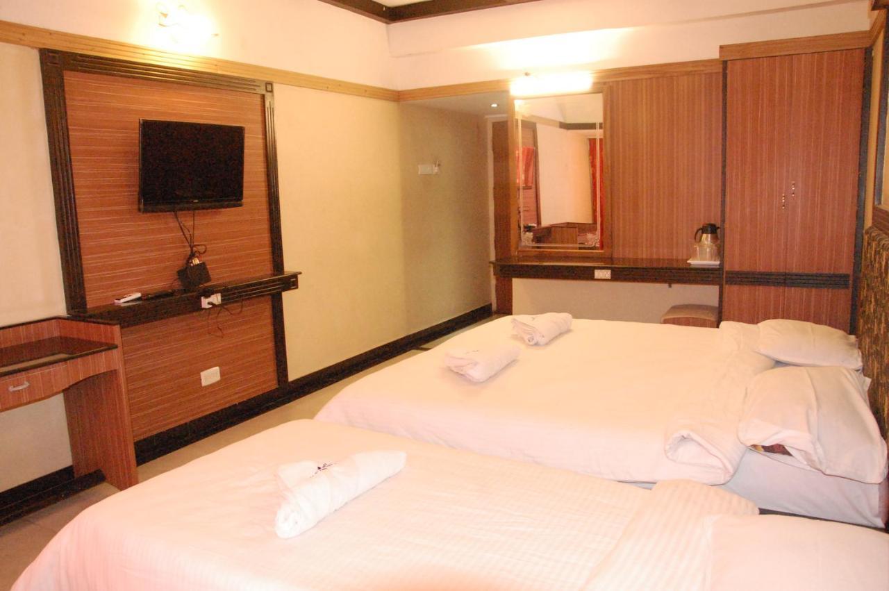 Hotel Blue Star Коимбаторе Екстериор снимка
